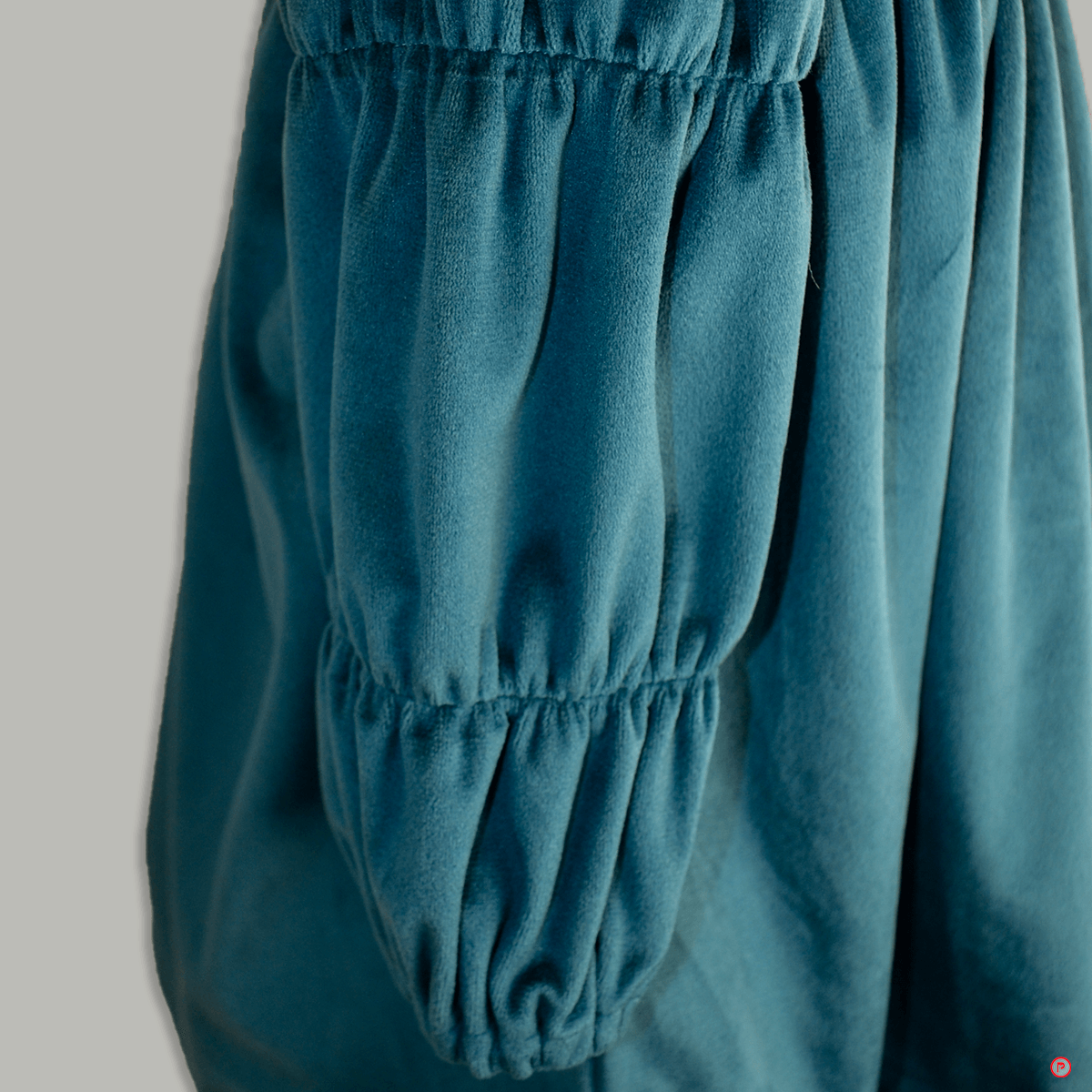 Green Puffed Sleeves Velvet Dress - Picco Ricco 
