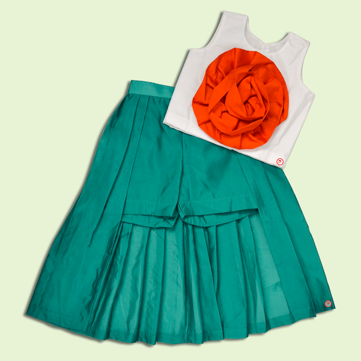 White Crop Top and Shorts with attached trail - Picco Ricco 