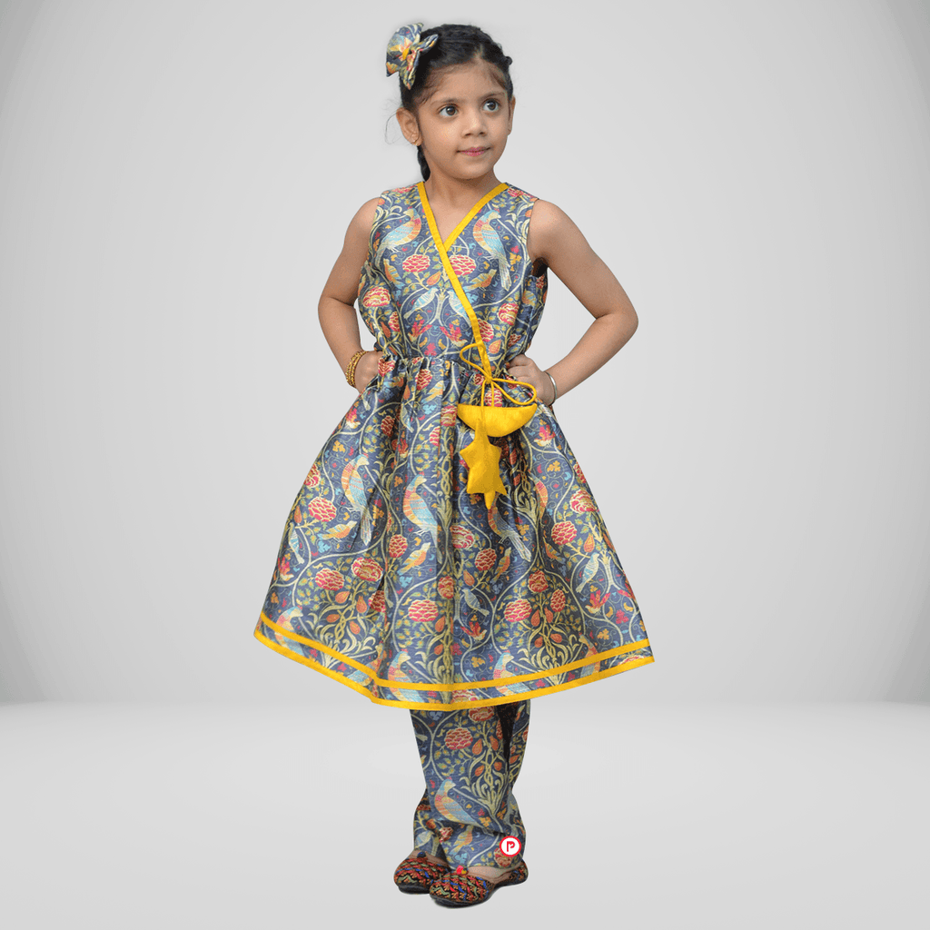 Party Suit I Suit with Star & Moon hanging I Traditional Outfit
